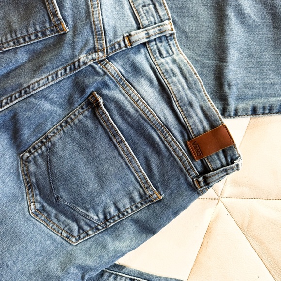 Vans • High Waisted Skinny Jeans - Picture 5 of 5